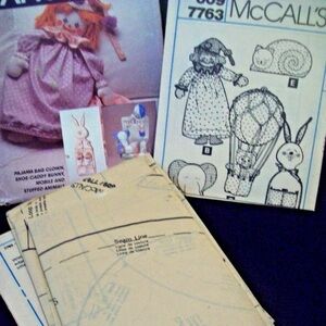 Vintage McCalls Pattern 609
Pajama Bag Clown Shoe Caddy Mobile circa 1980s 
UC